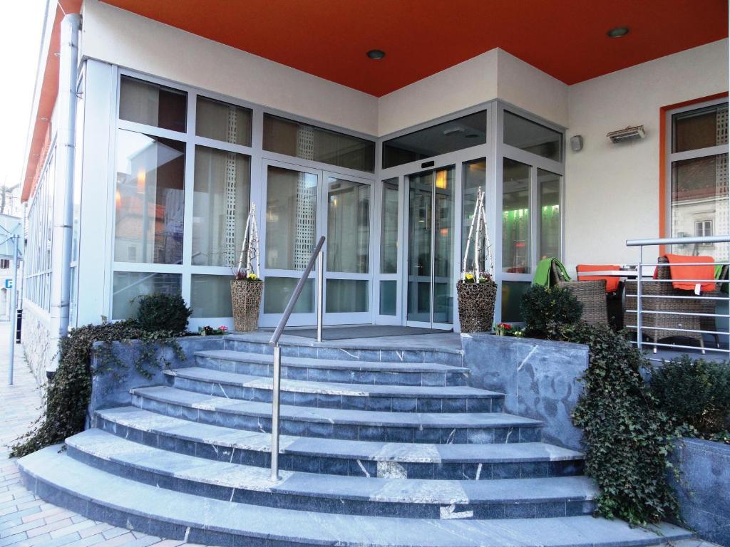 Hotel Bela Krajina メトリカ エクステリア 写真