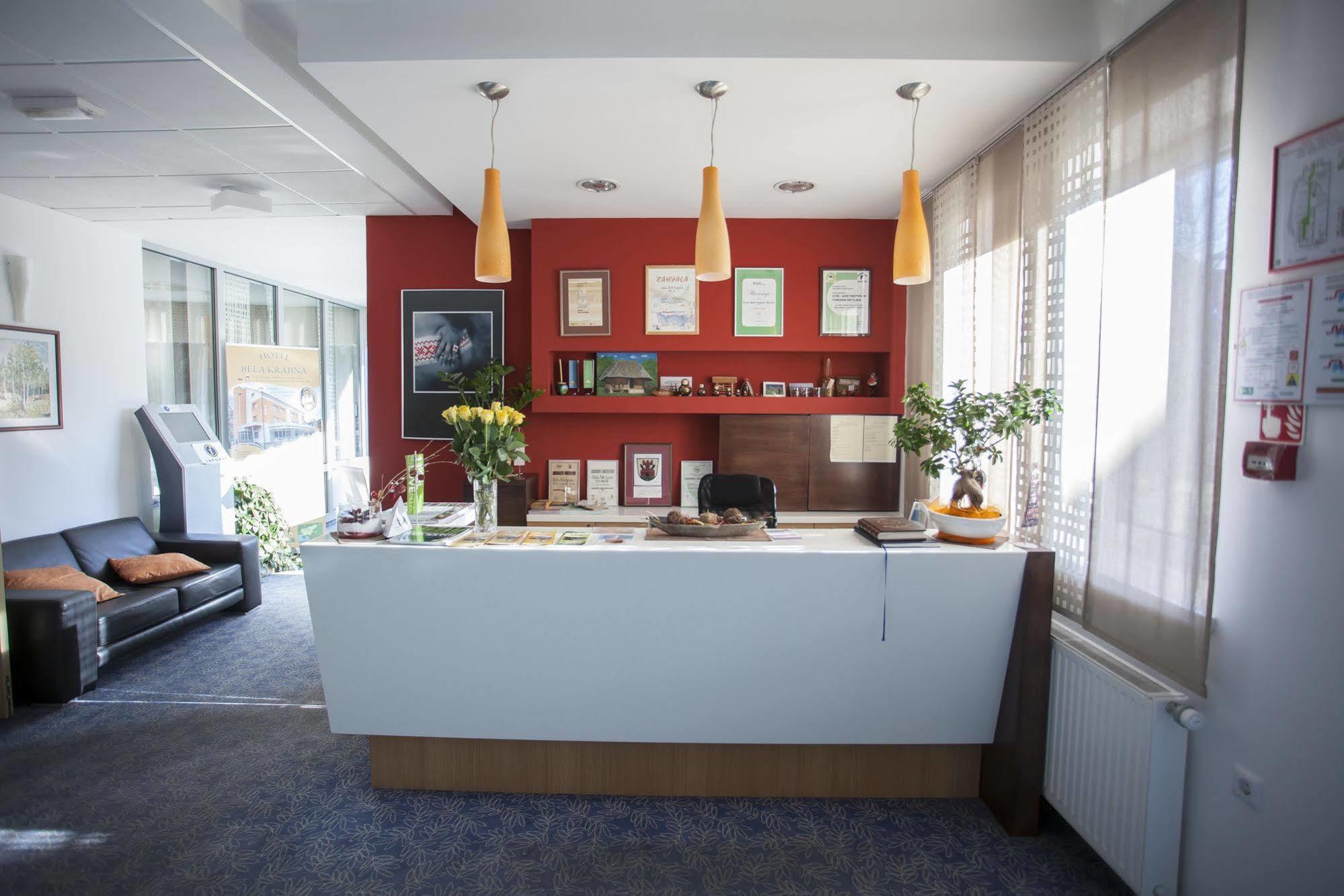 Hotel Bela Krajina メトリカ エクステリア 写真