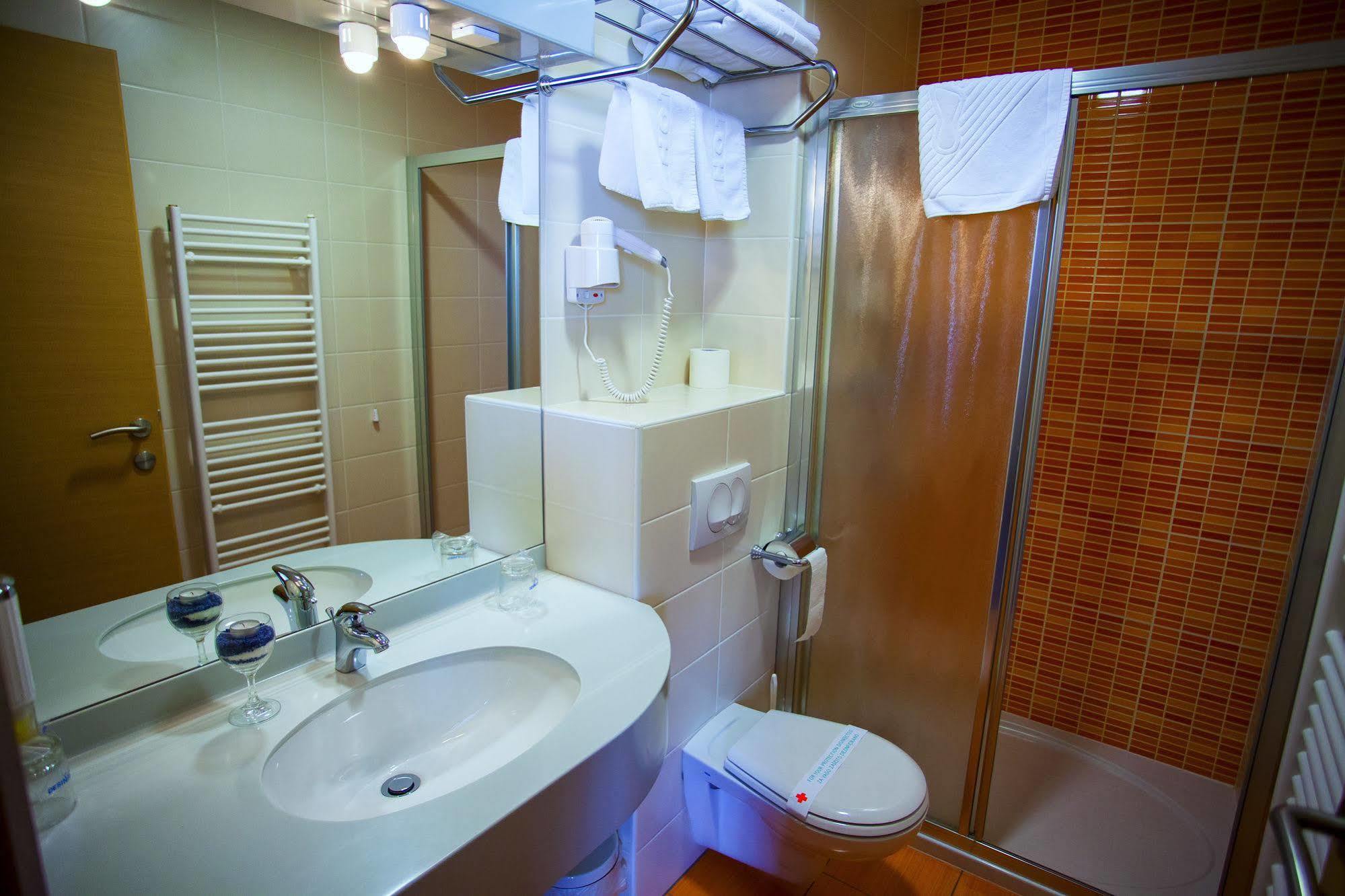 Hotel Bela Krajina メトリカ エクステリア 写真